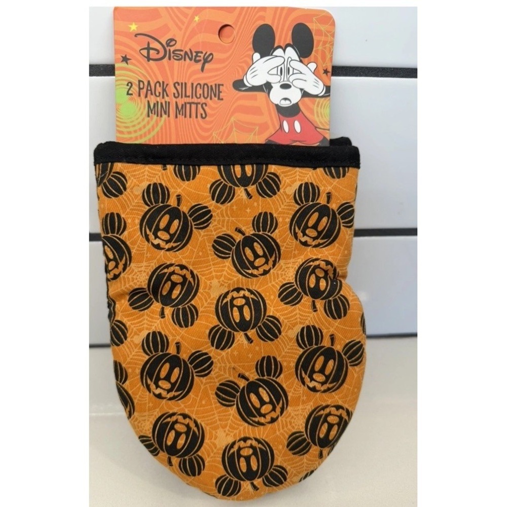 NEW Disney Mickey Mouse Pumpkin Happy Halloween 2 pack Silicone‎ Mini Oven Mitts